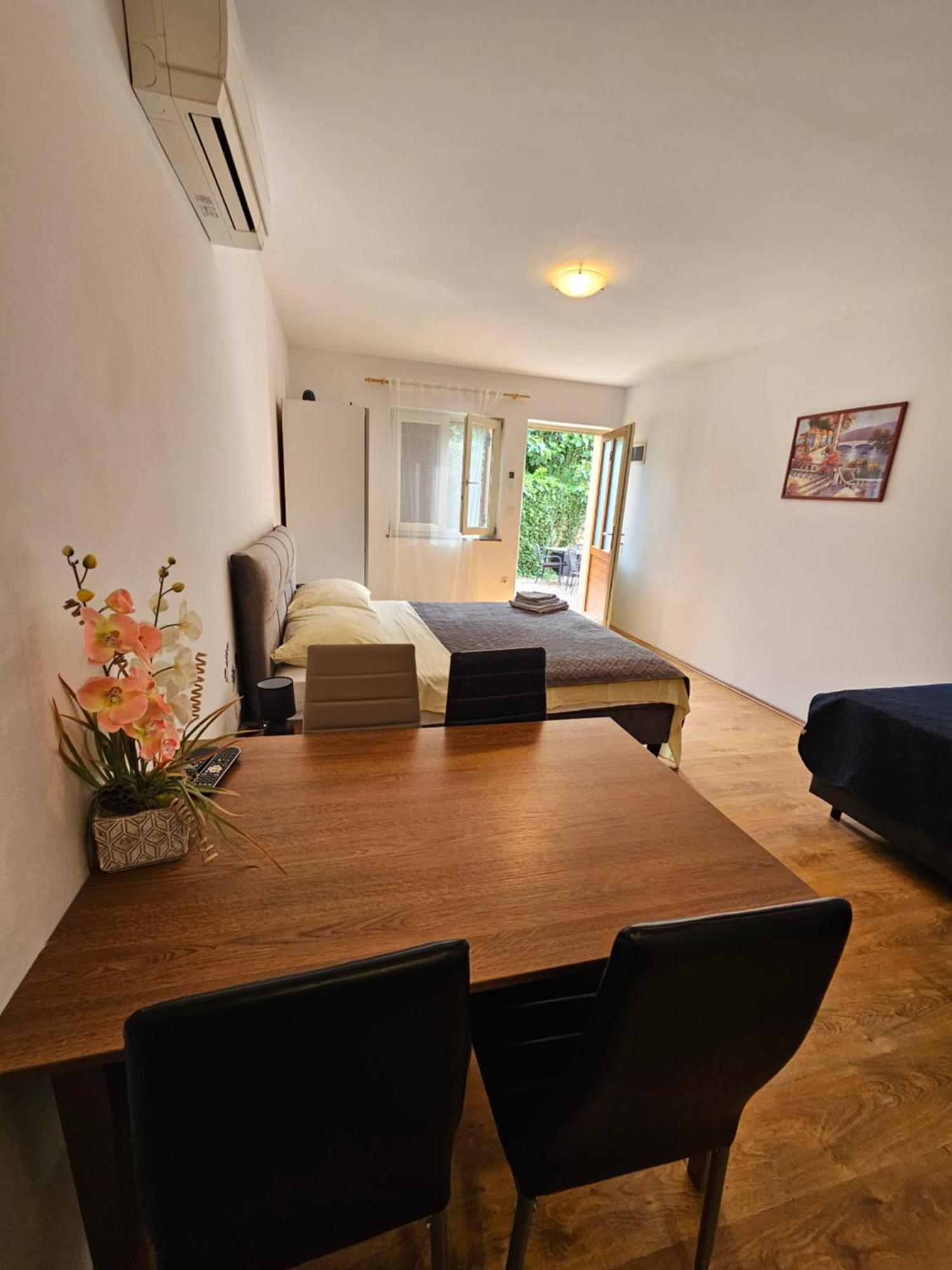 Apartmani Barbara Brseč Zewnętrze zdjęcie